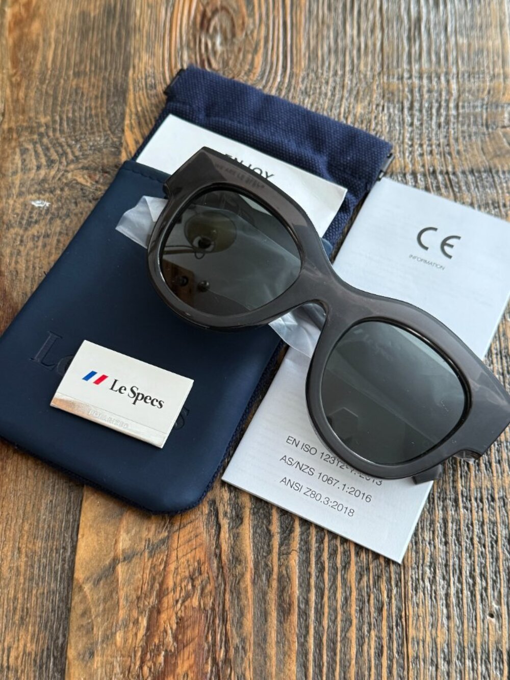LE SPECS "Float Away" Sunglasses | POLARIZED *** NEW